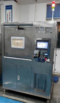 Máquina de limpieza de circuitos industriales.